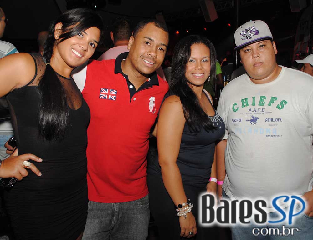 Péricles estreou happy hour Jun Daiti com show no Santa Aldeia Péricles estreou happy hour Jun Daiti com show no Santa Aldeia