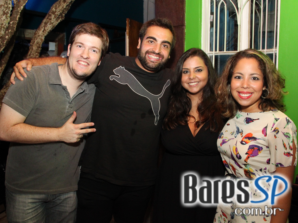 Vila Moema apresentou ambiente descontraído com DJs residentes Vila Moema apresentou ambiente descontraído com DJs residentes