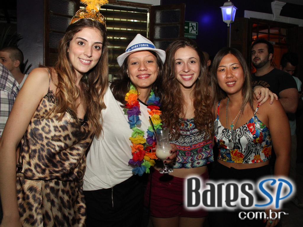 Vila Moema apresentou ambiente descontraído com DJs residentes Vila Moema apresentou ambiente descontraído com DJs residentes