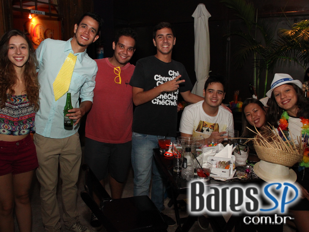 Vila Moema apresentou ambiente descontraído com DJs residentes Vila Moema apresentou ambiente descontraído com DJs residentes