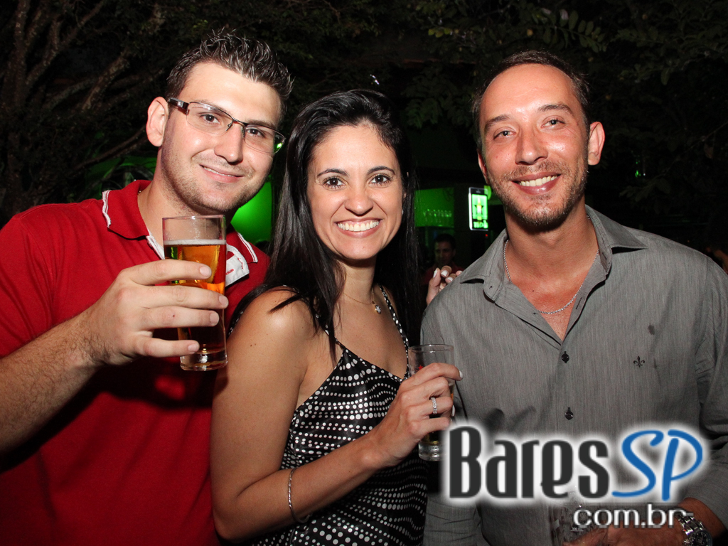 Vila Moema apresentou ambiente descontraído com DJs residentes Vila Moema apresentou ambiente descontraído com DJs residentes