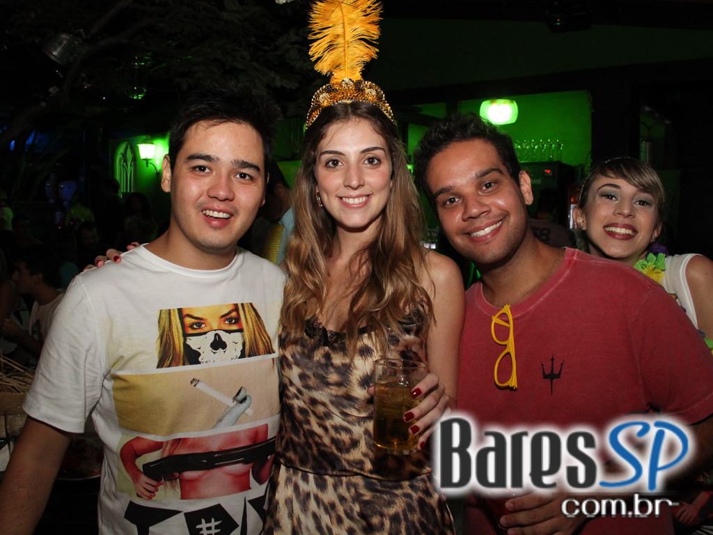 Vila Moema apresentou ambiente descontraído com DJs residentes Vila Moema apresentou ambiente descontraído com DJs residentes