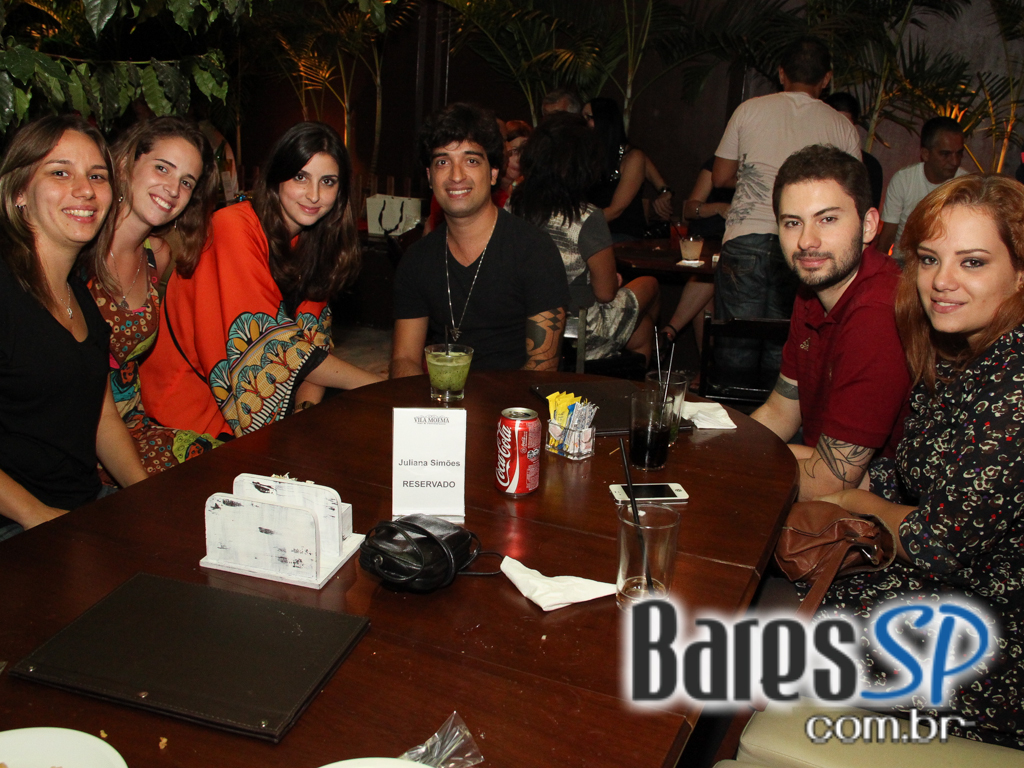 Vila Moema apresentou ambiente descontraído com DJs residentes Vila Moema apresentou ambiente descontraído com DJs residentes