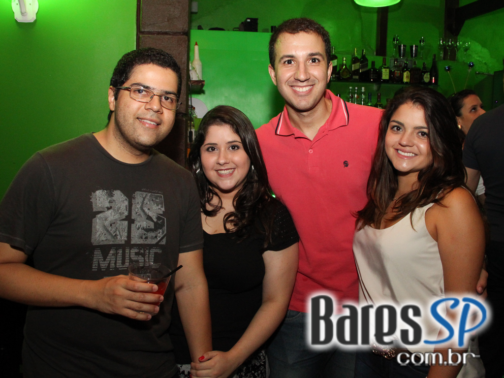 Vila Moema apresentou ambiente descontraído com DJs residentes Vila Moema apresentou ambiente descontraído com DJs residentes