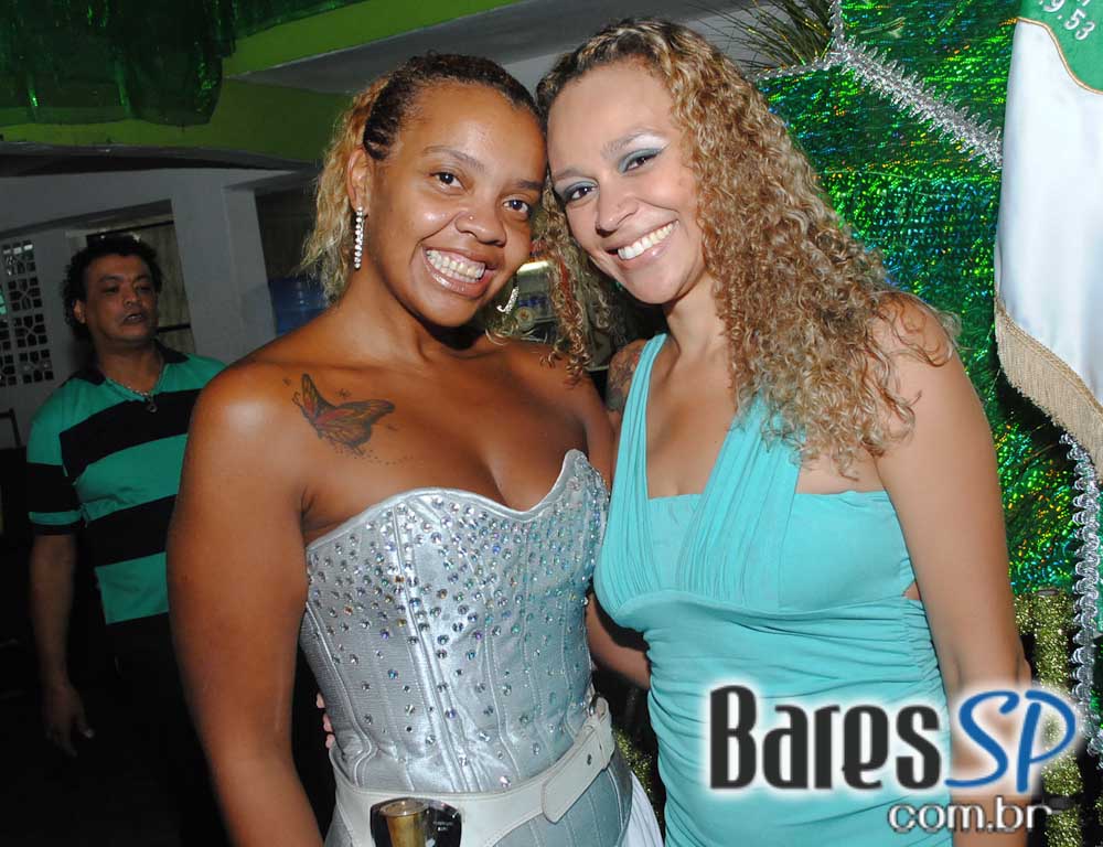 Camisa Verde e Branco se preparou para o carnaval e realizou ensaio em sua quadra na sexta Camisa Verde e Branco se preparou para o carnaval e realizou ensaio em sua quadra na sexta