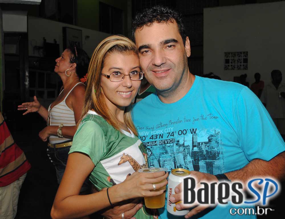 Camisa Verde e Branco se preparou para o carnaval e realizou ensaio em sua quadra na sexta Camisa Verde e Branco se preparou para o carnaval e realizou ensaio em sua quadra na sexta