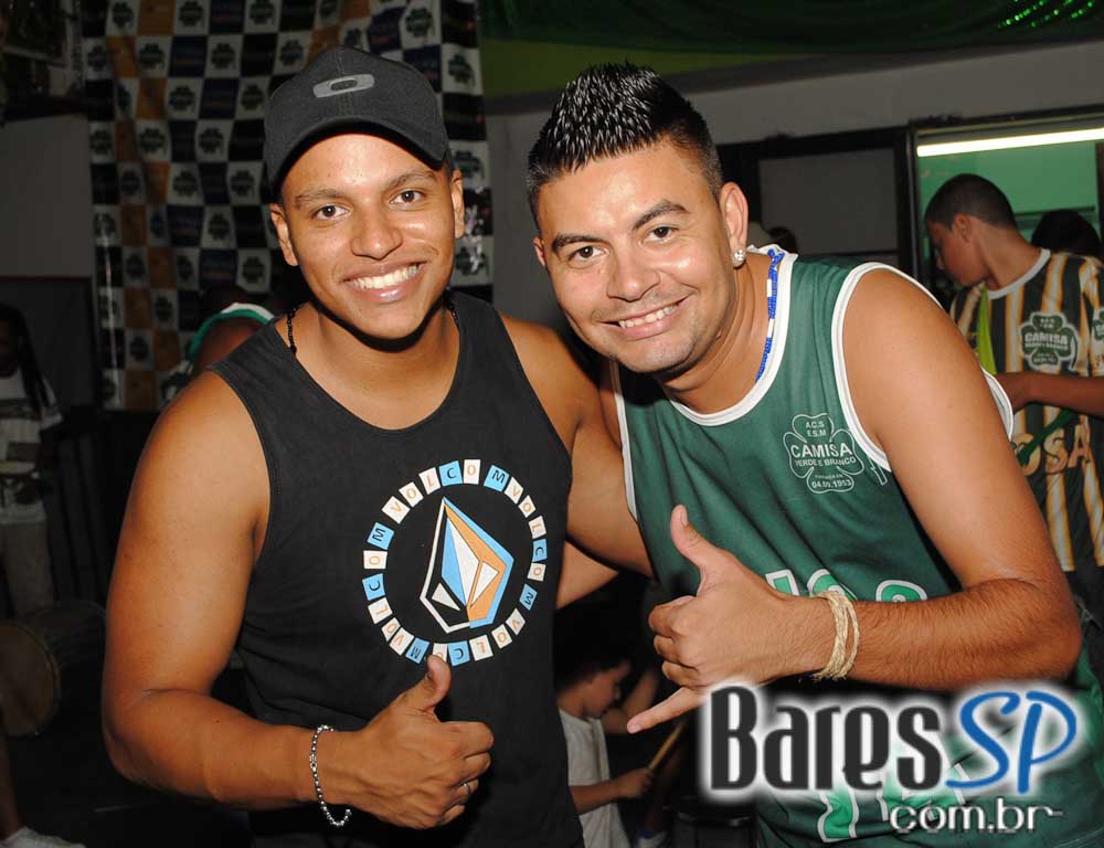 Camisa Verde e Branco se preparou para o carnaval e realizou ensaio em sua quadra na sexta Camisa Verde e Branco se preparou para o carnaval e realizou ensaio em sua quadra na sexta