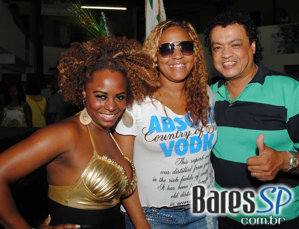 Camisa Verde e Branco se preparou para o carnaval e realizou ensaio em sua quadra na sexta Camisa Verde e Branco se preparou para o carnaval e realizou ensaio em sua quadra na sexta