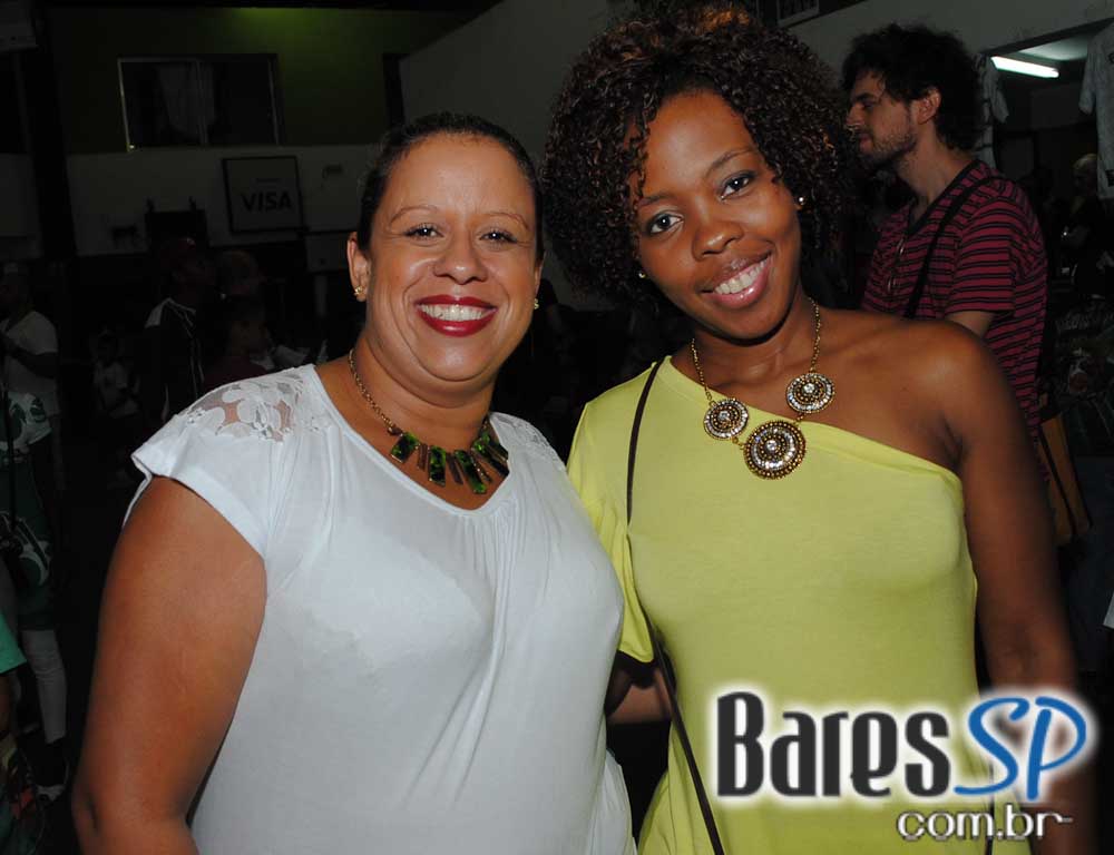 Camisa Verde e Branco se preparou para o carnaval e realizou ensaio em sua quadra na sexta Camisa Verde e Branco se preparou para o carnaval e realizou ensaio em sua quadra na sexta