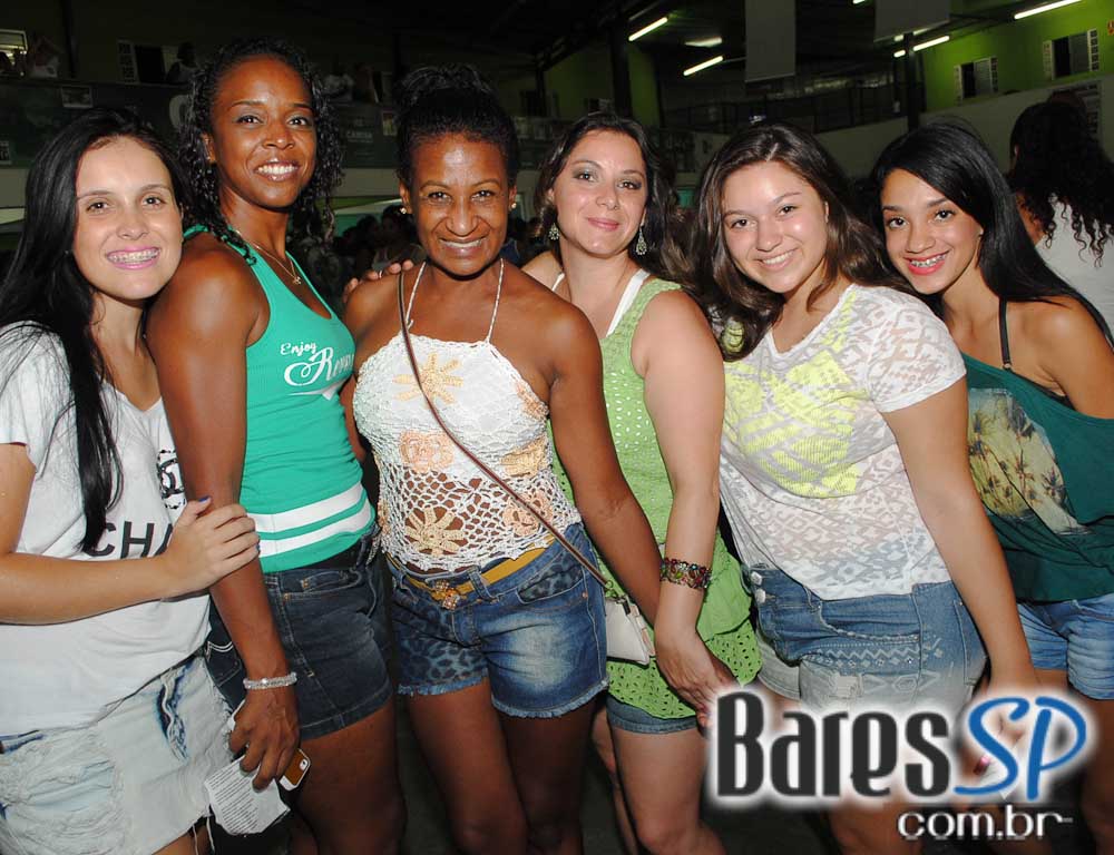 Camisa Verde e Branco se preparou para o carnaval e realizou ensaio em sua quadra na sexta Camisa Verde e Branco se preparou para o carnaval e realizou ensaio em sua quadra na sexta