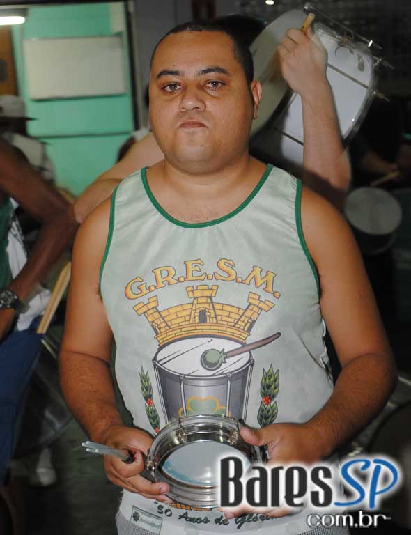Camisa Verde e Branco se preparou para o carnaval e realizou ensaio em sua quadra na sexta Camisa Verde e Branco se preparou para o carnaval e realizou ensaio em sua quadra na sexta