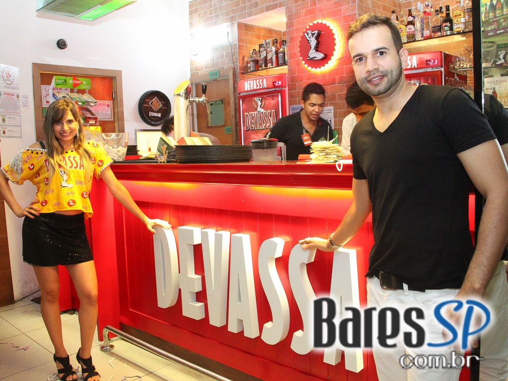 Cervejaria Devassa West Plaza realizou Festa de Carnaval Cervejaria Devassa West Plaza realizou Festa de Carnaval