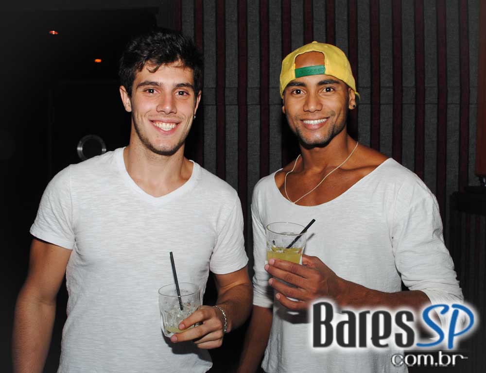 Nesta sexta-feira o Anexo B apresentou um Tributo a Tim Maia & Jorge Bem por Quarteto São Jorge Nesta sexta-feira o Anexo B apresentou um Tributo a Tim Maia & Jorge Bem por Quarteto São Jorge