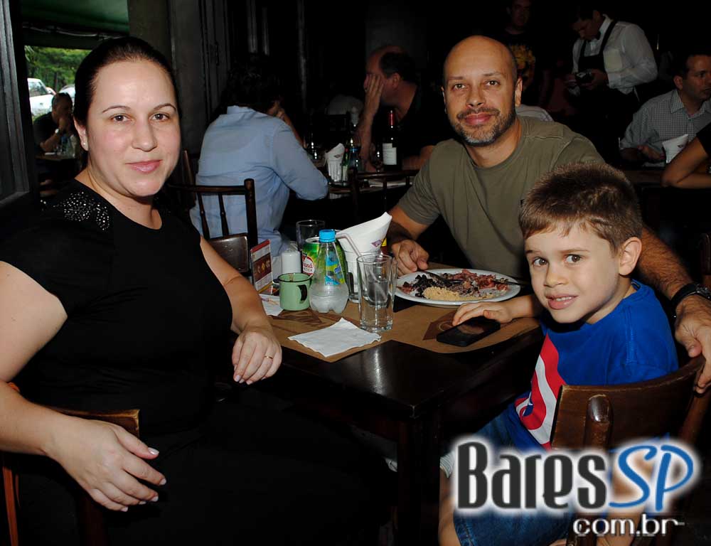 Armazén Paulista ofereceu tradicional Buffet de Feijoada no sábado Armazén Paulista ofereceu tradicional Buffet de Feijoada no sábado