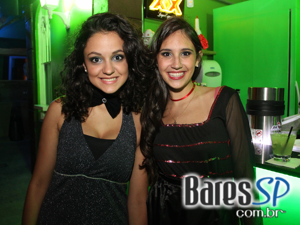 Vila Moema apresentou ambiente descontraído com DJs residentes Vila Moema apresentou ambiente descontraído com DJs residentes