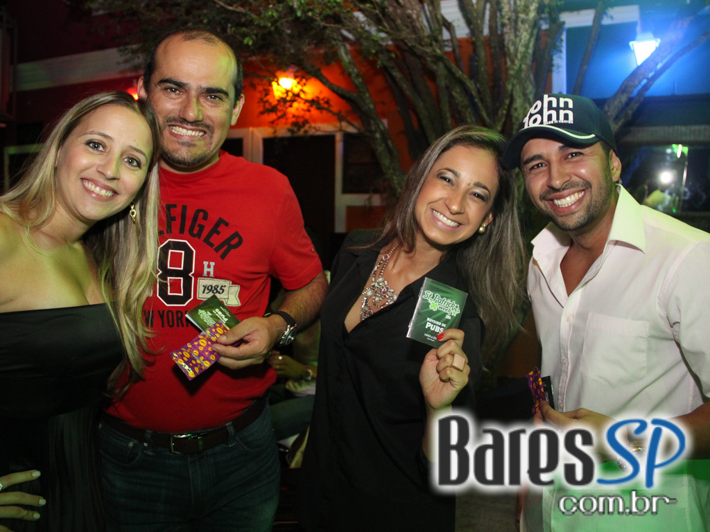 Vila Moema apresentou ambiente descontraído com DJs residentes Vila Moema apresentou ambiente descontraído com DJs residentes