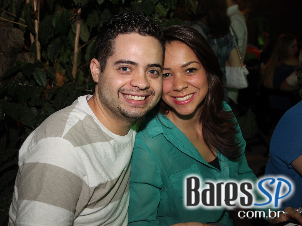 Vila Moema apresentou ambiente descontraído com DJs residentes Vila Moema apresentou ambiente descontraído com DJs residentes