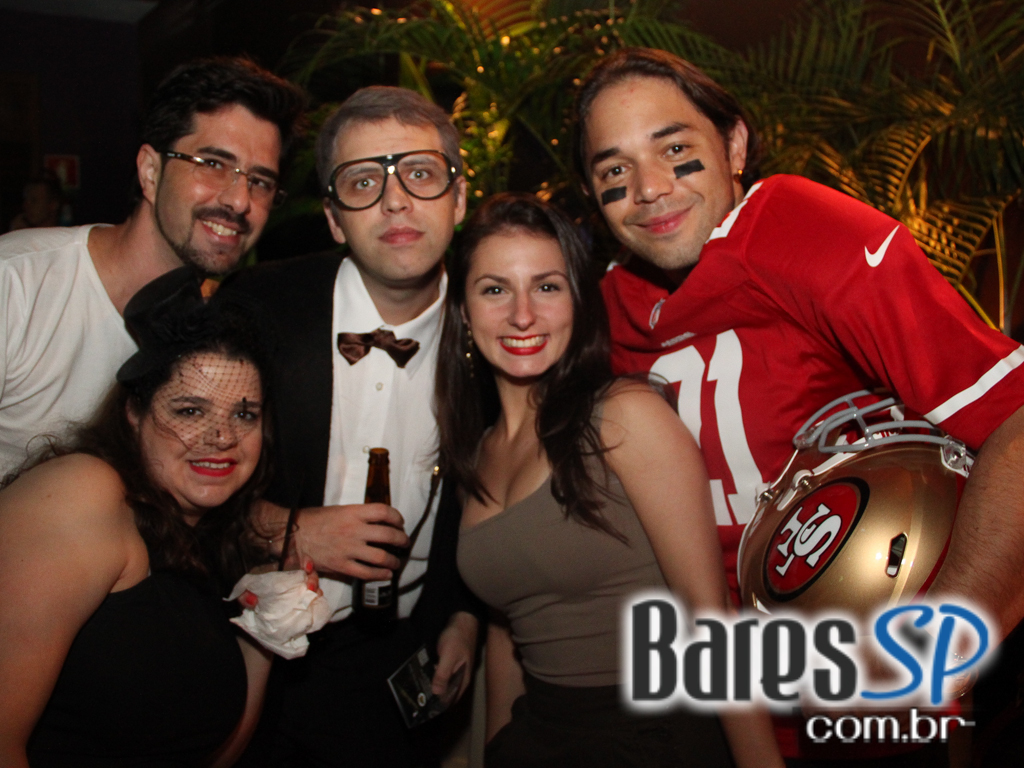 Vila Moema apresentou ambiente descontraído com DJs residentes Vila Moema apresentou ambiente descontraído com DJs residentes