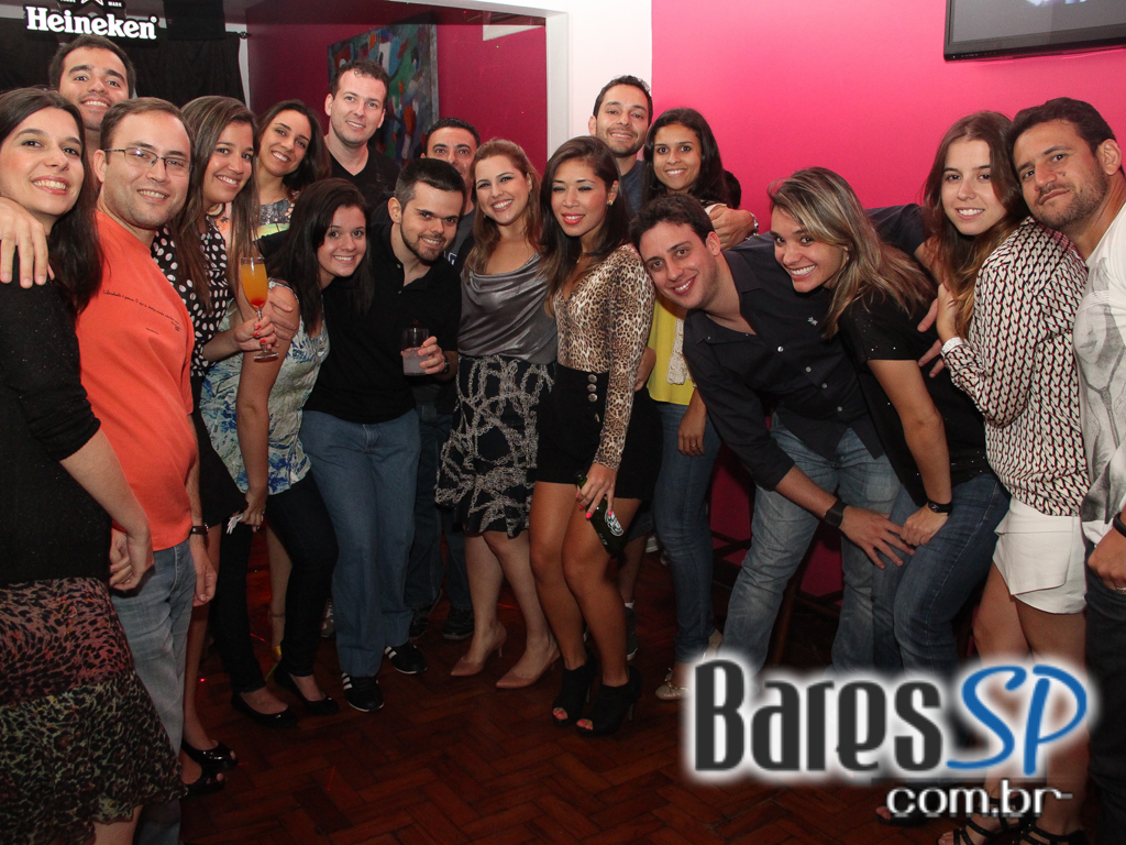 Vila Moema apresentou ambiente descontraído com DJs residentes Vila Moema apresentou ambiente descontraído com DJs residentes