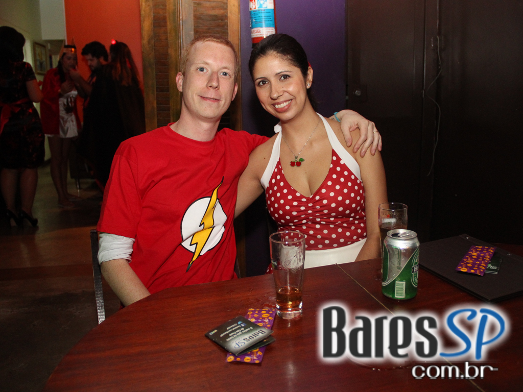 Vila Moema apresentou ambiente descontraído com DJs residentes Vila Moema apresentou ambiente descontraído com DJs residentes