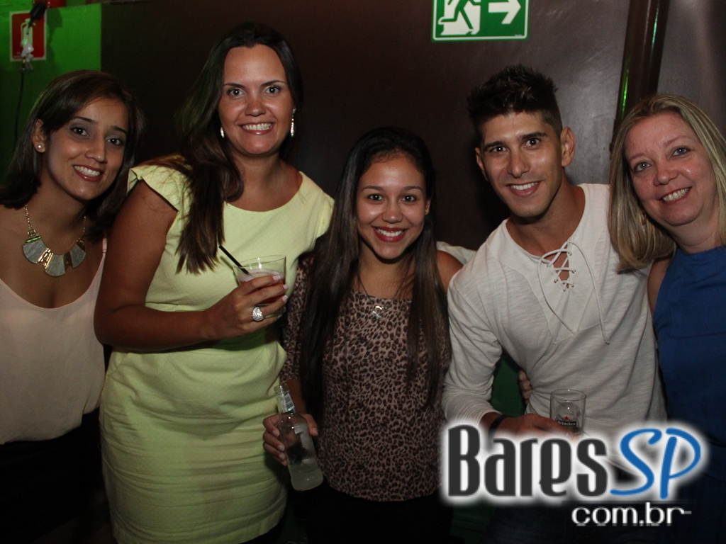 Vila Moema apresentou ambiente descontraído com DJs residentes Vila Moema apresentou ambiente descontraído com DJs residentes