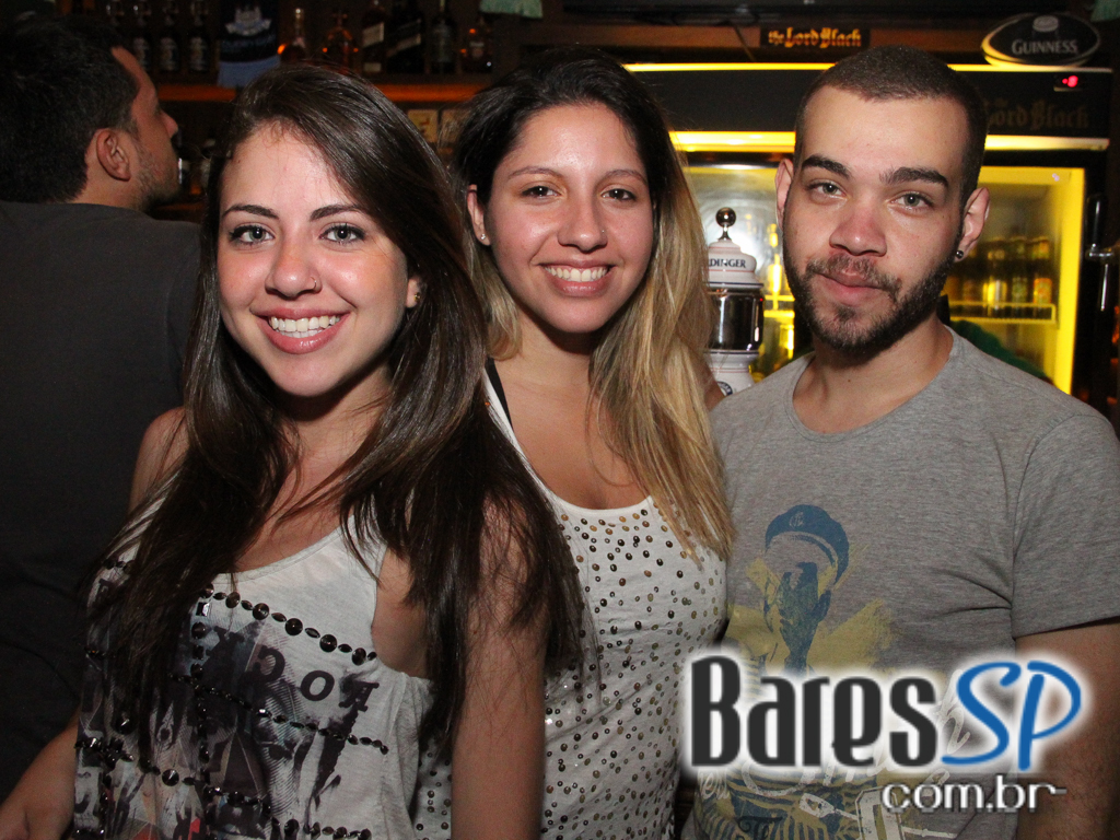 Apresentação da banda Rock Machine no palco do The Lord Apresentação da banda Rock Machine no palco do The Lord
