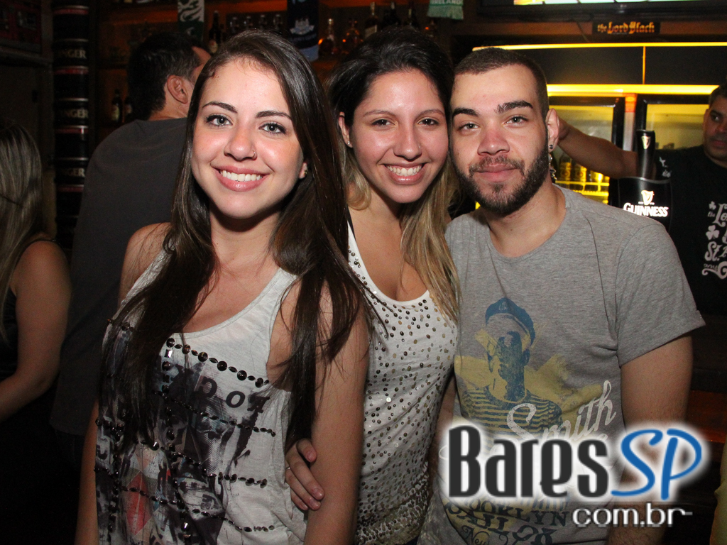 Apresentação da banda Rock Machine no palco do The Lord Apresentação da banda Rock Machine no palco do The Lord