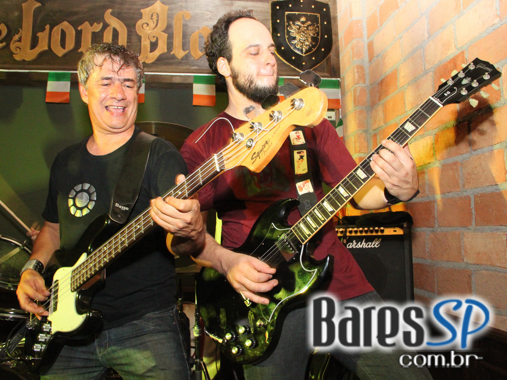 Apresentação da banda Rock Machine no palco do The Lord Apresentação da banda Rock Machine no palco do The Lord