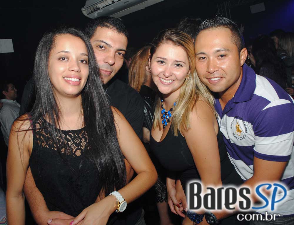 Bar Camará embalou a noite ao som de setanejo e pop rock Bar Camará embalou a noite ao som de setanejo e pop rock