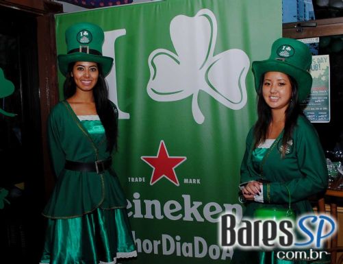 The Blue Pub ofereceu promoções diversas na semana de St. Patrick's Day - St. Patrick Week