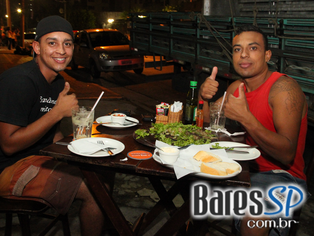 Happy hour descontraído na sexta-feira no Boteco do Kabeça Happy hour descontraído na sexta-feira no Boteco do Kabeça