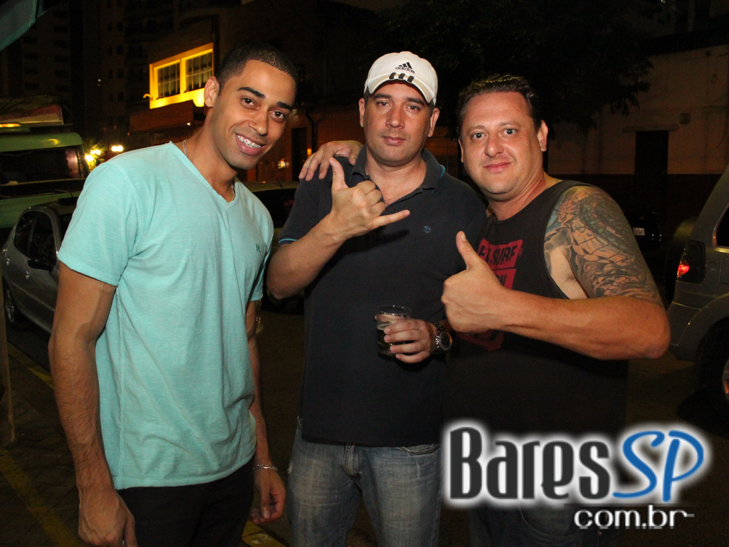 Happy hour descontraído na sexta-feira no Boteco do Kabeça Happy hour descontraído na sexta-feira no Boteco do Kabeça