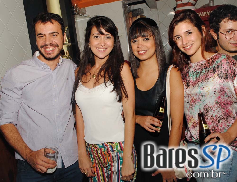 Apresentações de Dudu Araújo, Marcelo Santana e DJ Negrathia no Bar Camará Apresentações de Dudu Araújo, Marcelo Santana e DJ Negrathia no Bar Camará