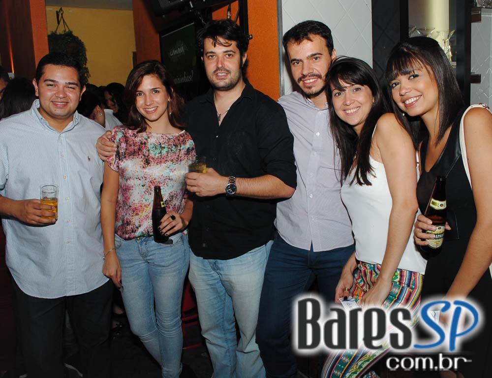 Apresentações de Dudu Araújo, Marcelo Santana e DJ Negrathia no Bar Camará Apresentações de Dudu Araújo, Marcelo Santana e DJ Negrathia no Bar Camará