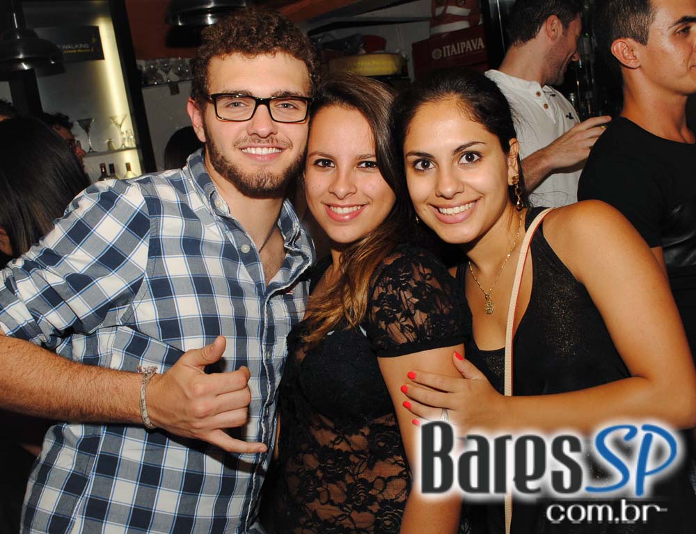 Apresentações de Dudu Araújo, Marcelo Santana e DJ Negrathia no Bar Camará Apresentações de Dudu Araújo, Marcelo Santana e DJ Negrathia no Bar Camará