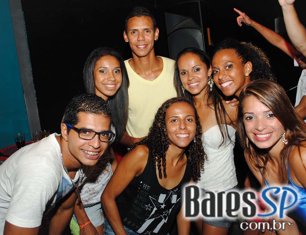 Apresentações de Dudu Araújo, Marcelo Santana e DJ Negrathia no Bar Camará Apresentações de Dudu Araújo, Marcelo Santana e DJ Negrathia no Bar Camará