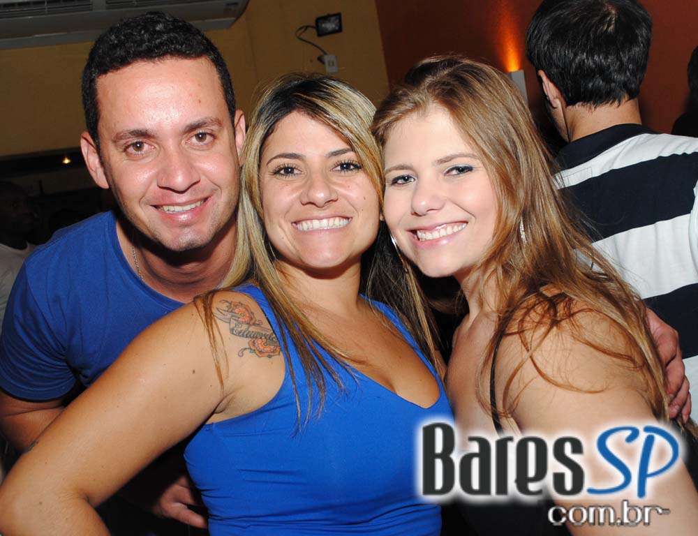 Apresentações de Dudu Araújo, Marcelo Santana e DJ Negrathia no Bar Camará Apresentações de Dudu Araújo, Marcelo Santana e DJ Negrathia no Bar Camará