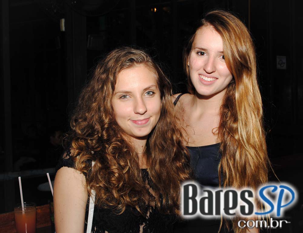 Apresentações de Dudu Araújo, Marcelo Santana e DJ Negrathia no Bar Camará Apresentações de Dudu Araújo, Marcelo Santana e DJ Negrathia no Bar Camará