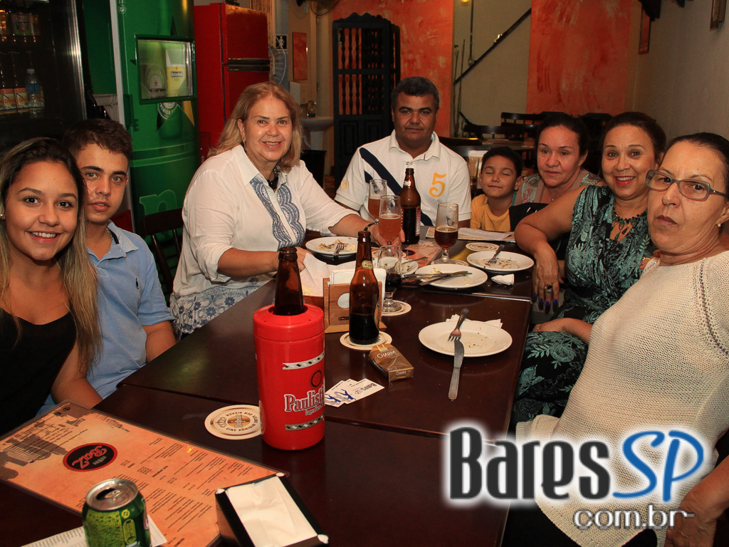 Bar Amigos do Zé comemorou 1 ano com sorteio de brindes neste sábado Bar Amigos do Zé comemorou 1 ano com sorteio de brindes neste sábado