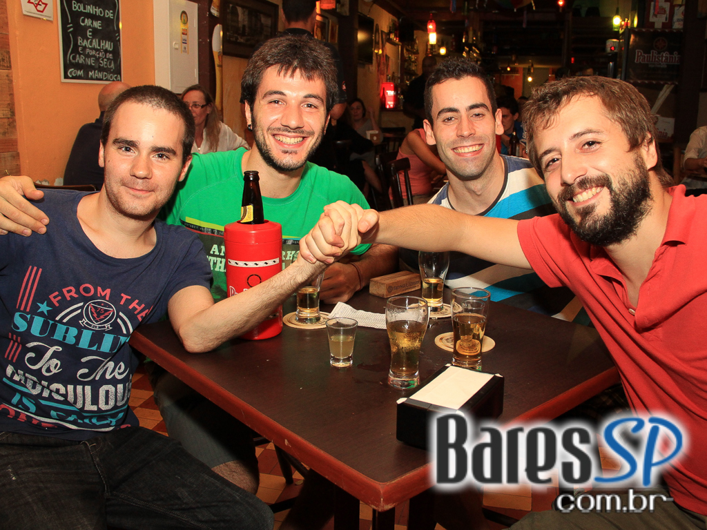 Bar Amigos do Zé comemorou 1 ano com sorteio de brindes neste sábado Bar Amigos do Zé comemorou 1 ano com sorteio de brindes neste sábado