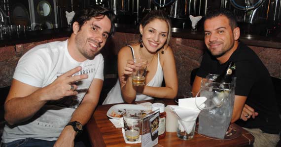 Bar Karavelle ofereceu chopp e petiscos variados no happy hour desta quarta-feira
