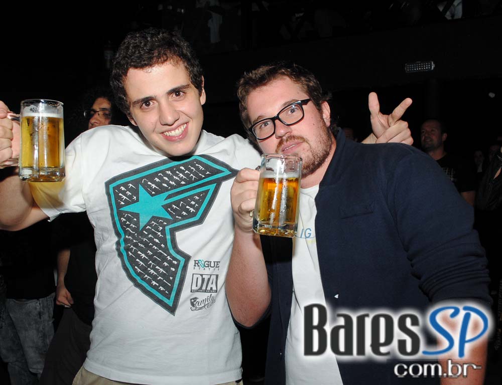 BlackMore Rock Bar recebeu Banda 13 Black Sabbath que animou o domingo BlackMore Rock Bar recebeu Banda 13 Black Sabbath que animou o domingo