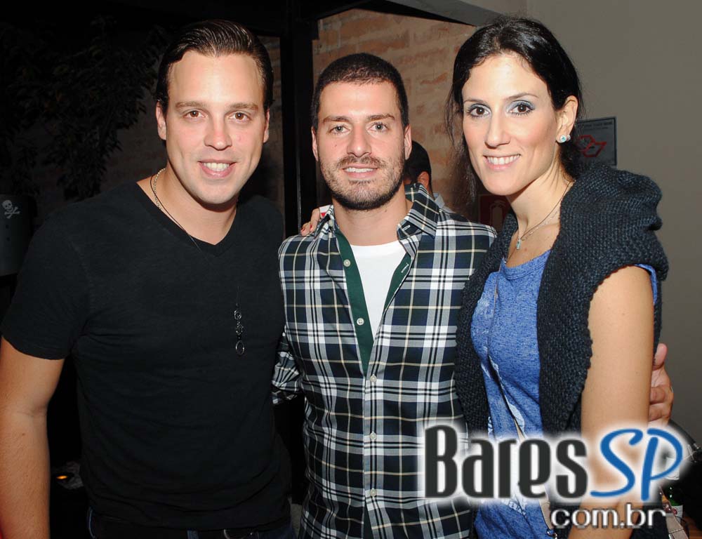 Restaurante Sushibol recebeu a festa Full Moon para celebrar a noite de quarta-feira Restaurante Sushibol recebeu a festa Full Moon para celebrar a noite de quarta-feira