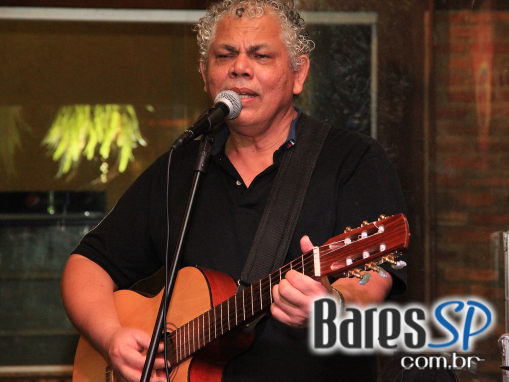 Quintal do Espeto da Lapa ofereceu MPB que animou o público Quintal do Espeto da Lapa ofereceu MPB que animou o público