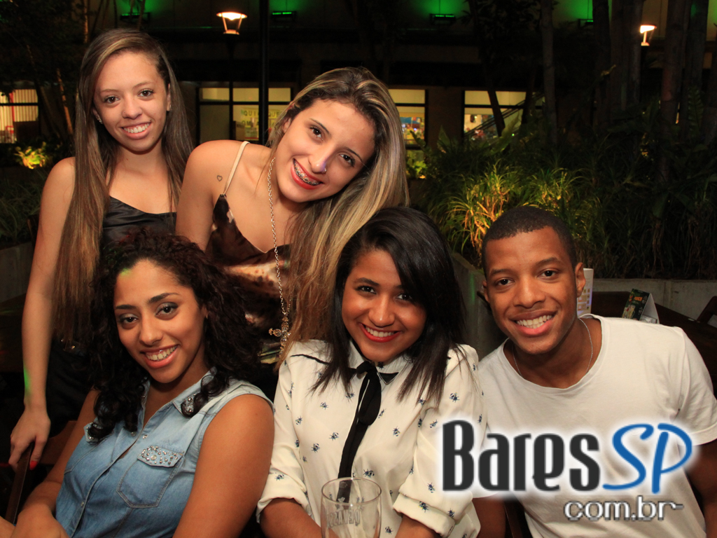 Páscoa do Devassa West Plaza com bombons de cerveja negra e muito drinks nesta quinta-feira Páscoa do Devassa West Plaza com bombons de cerveja negra e muito drinks nesta quinta-feira