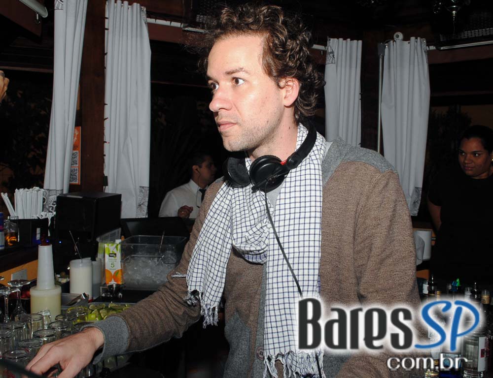 Casa 92 comemorou 4 anos com festa animada e DJs convidados Casa 92 comemorou 4 anos com festa animada e DJs convidados