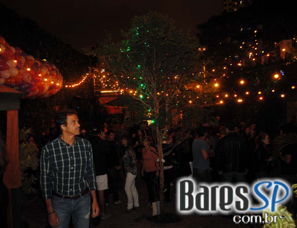 Casa 92 comemorou 4 anos com festa animada e DJs convidados Casa 92 comemorou 4 anos com festa animada e DJs convidados