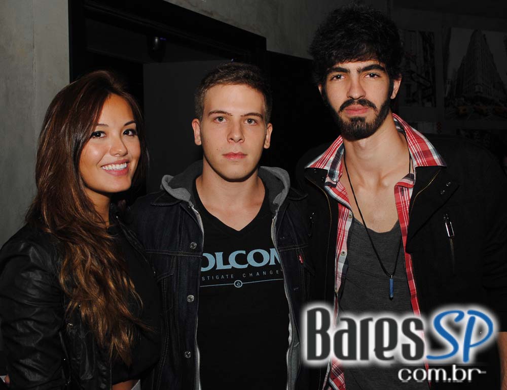 Projeto Friends Play Party com muita música na sexta-feira no Public Bar e After Bar Projeto Friends Play Party com muita música na sexta-feira no Public Bar e After Bar