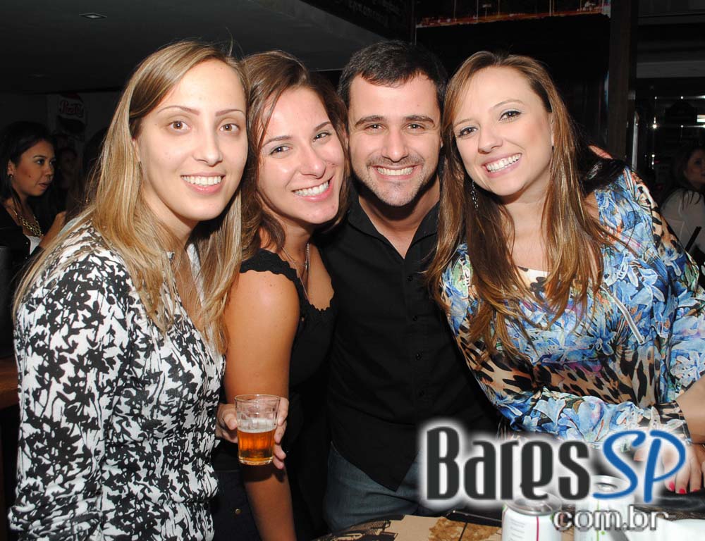Projeto Friends Play Party com muita música na sexta-feira no Public Bar e After Bar Projeto Friends Play Party com muita música na sexta-feira no Public Bar e After Bar