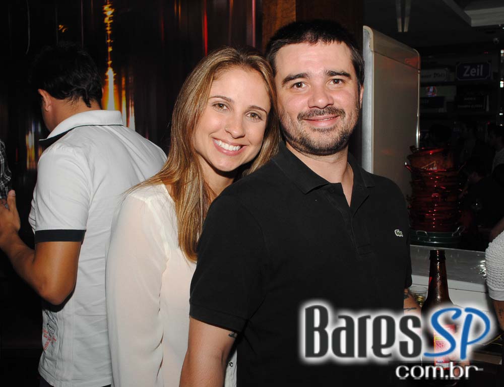 Projeto Friends Play Party com muita música na sexta-feira no Public Bar e After Bar Projeto Friends Play Party com muita música na sexta-feira no Public Bar e After Bar